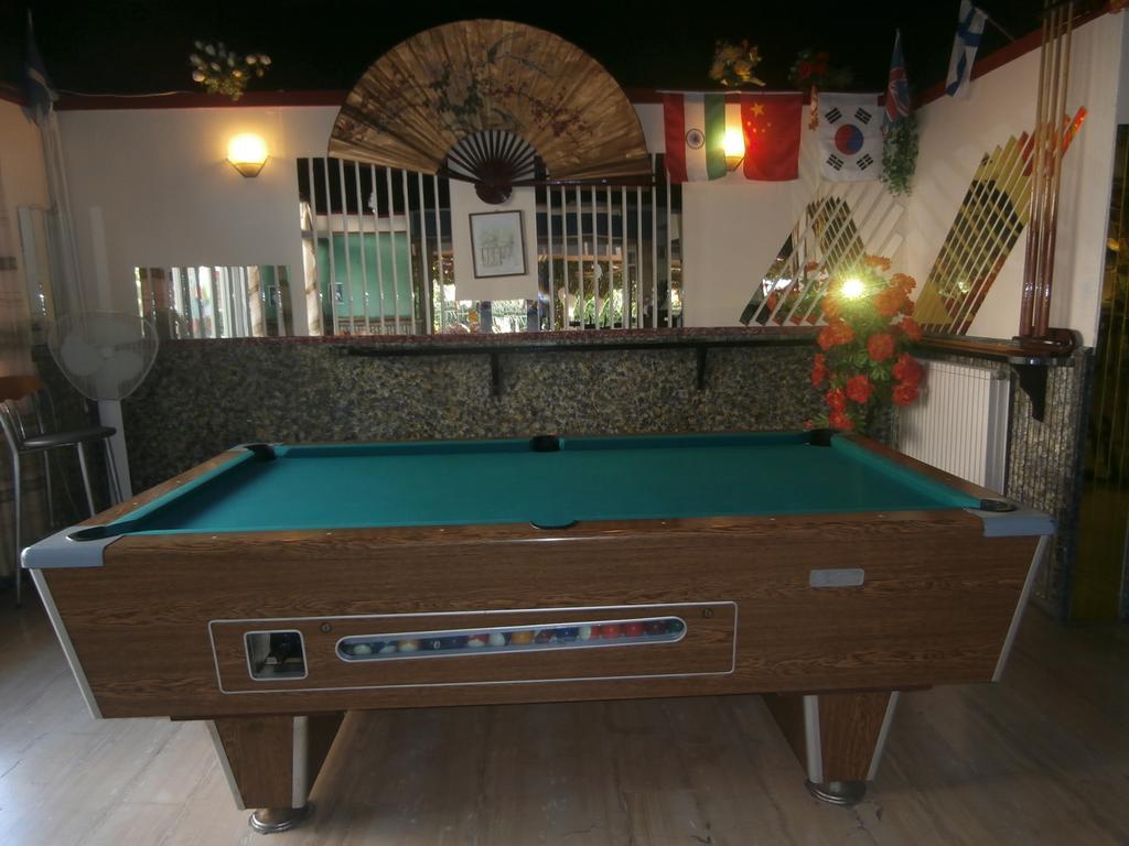 Harry'S Bar & Apartments 1 อาคาราวี ภายนอก รูปภาพ