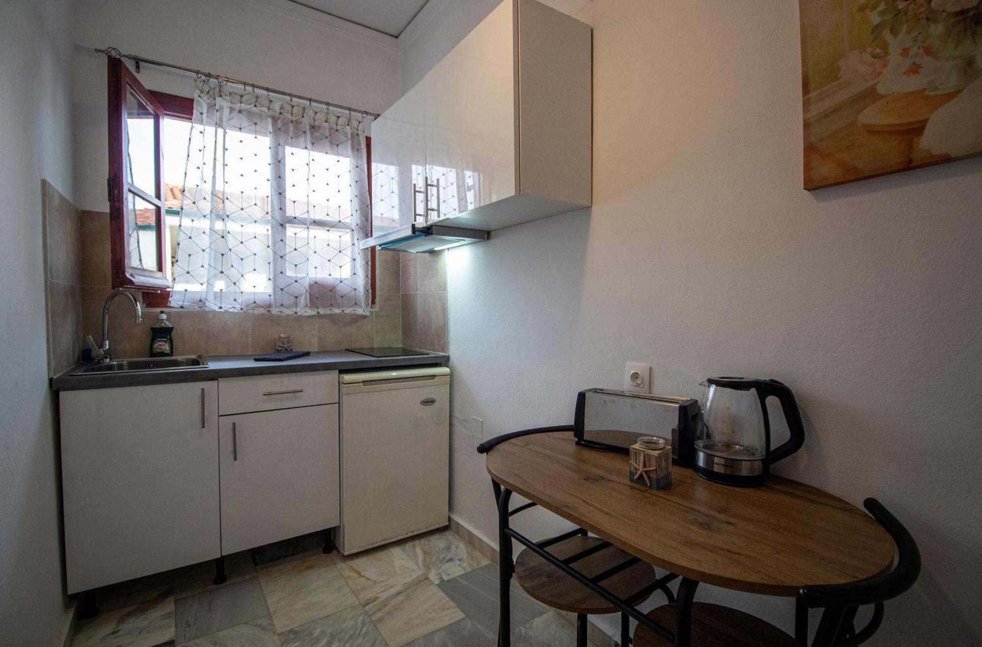 Harry'S Bar & Apartments 1 อาคาราวี ภายนอก รูปภาพ