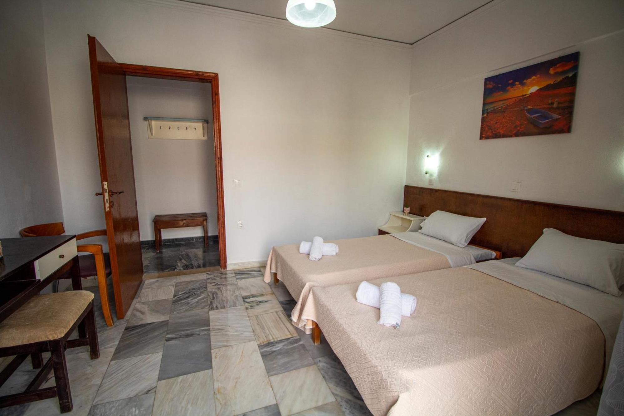 Harry'S Bar & Apartments 1 อาคาราวี ภายนอก รูปภาพ