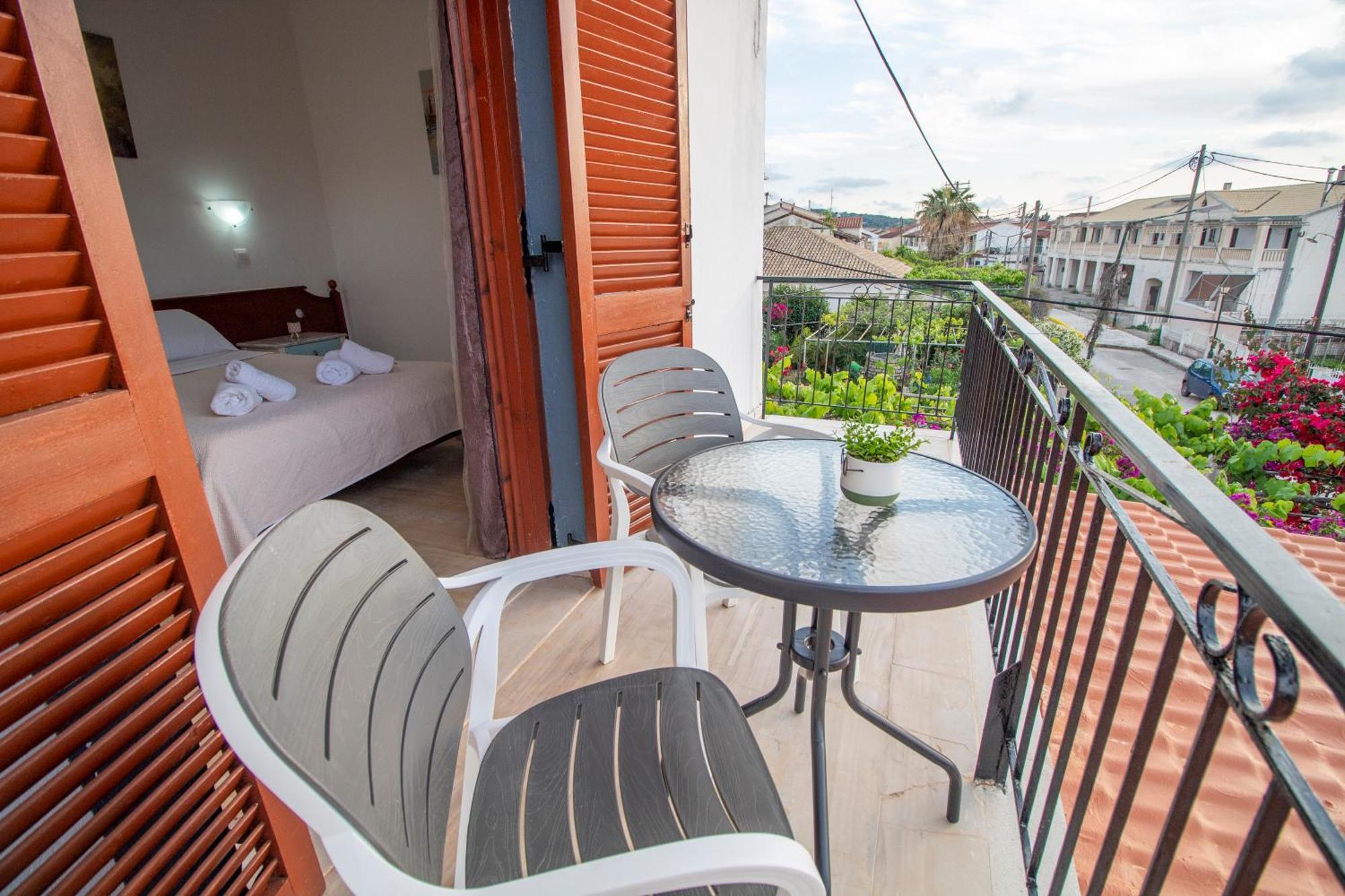 Harry'S Bar & Apartments 1 อาคาราวี ภายนอก รูปภาพ