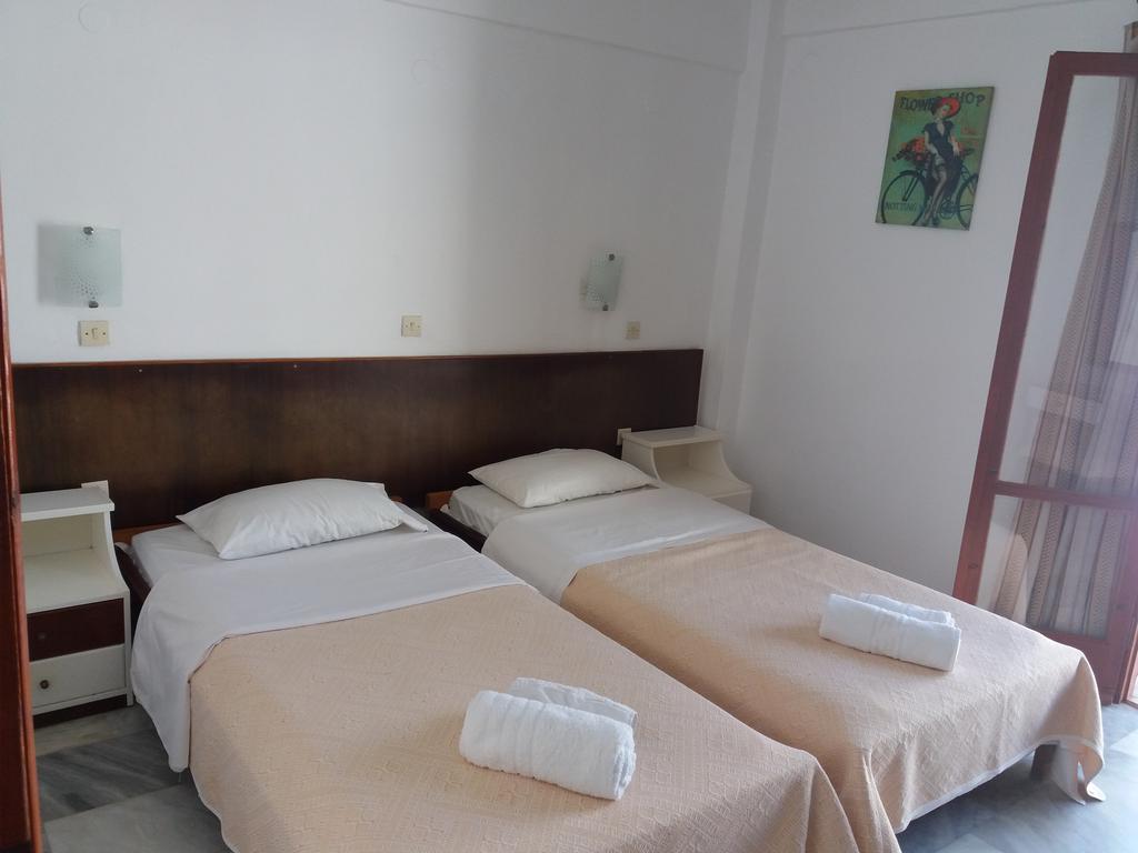 Harry'S Bar & Apartments 1 อาคาราวี ภายนอก รูปภาพ