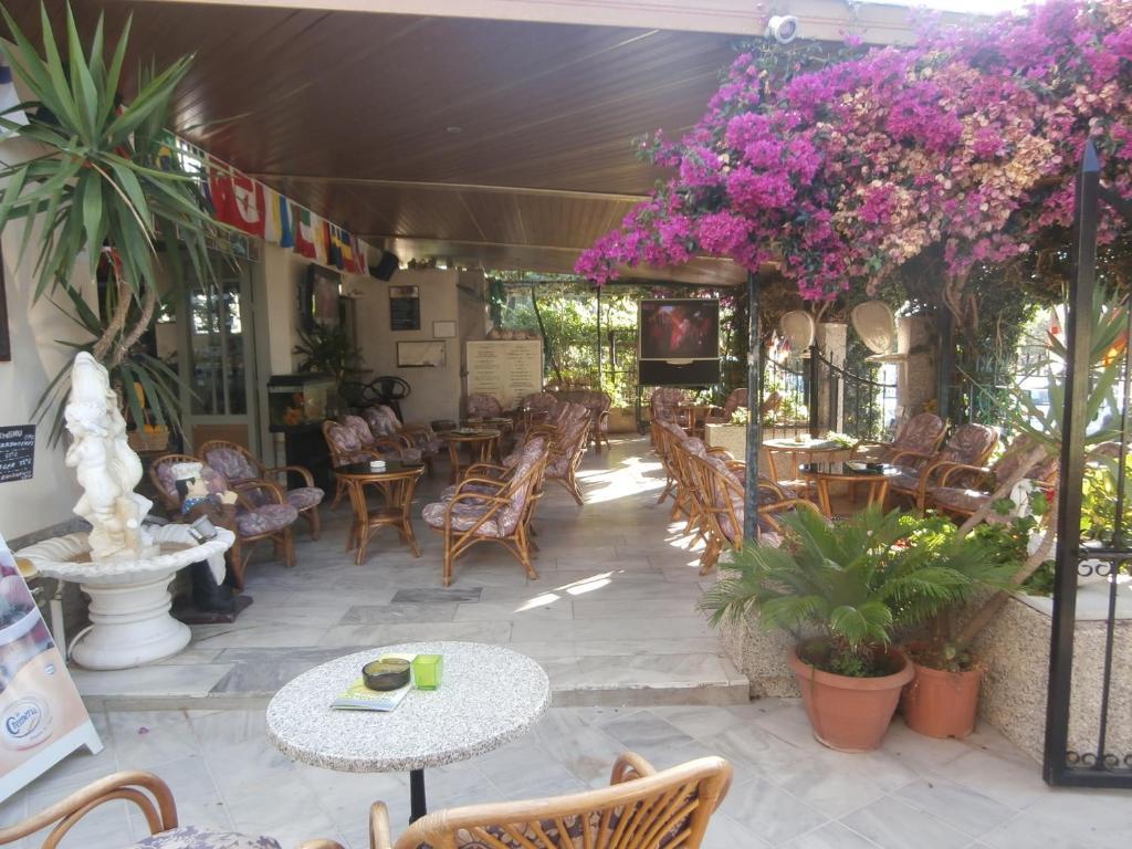 Harry'S Bar & Apartments 1 อาคาราวี ภายนอก รูปภาพ