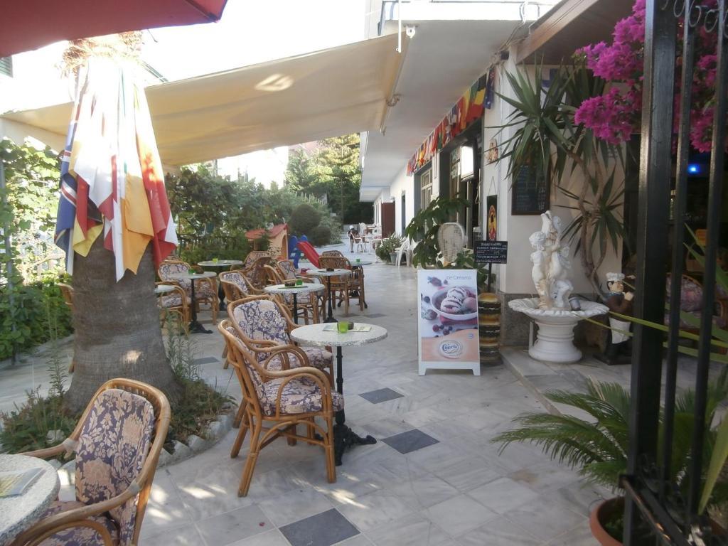 Harry'S Bar & Apartments 1 อาคาราวี ภายนอก รูปภาพ